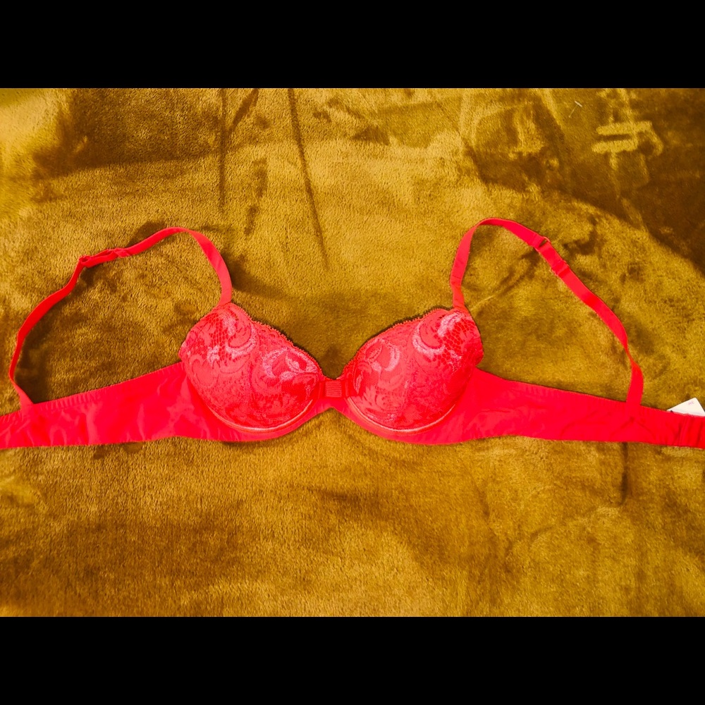 Hot Pink Lace Bra With Removable Push Up
Pads